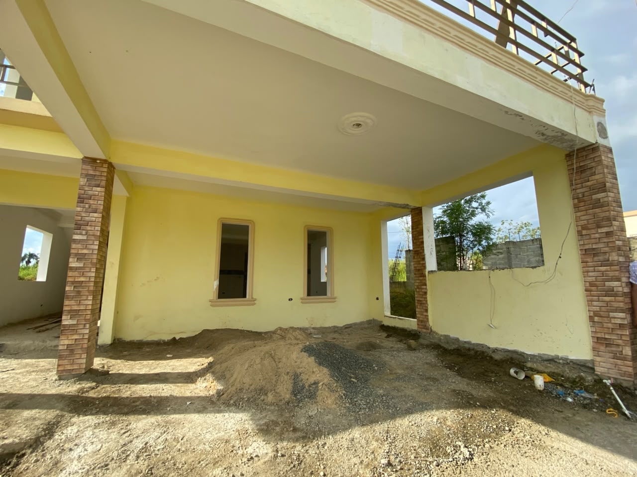INVEST IN YOUR FUTURE! House for sale under construction